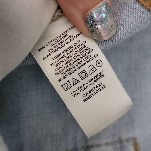 LOFT The Kick Crop Light Wash Frayed Hem Denim Jeans 12 - Picture 9 of 12